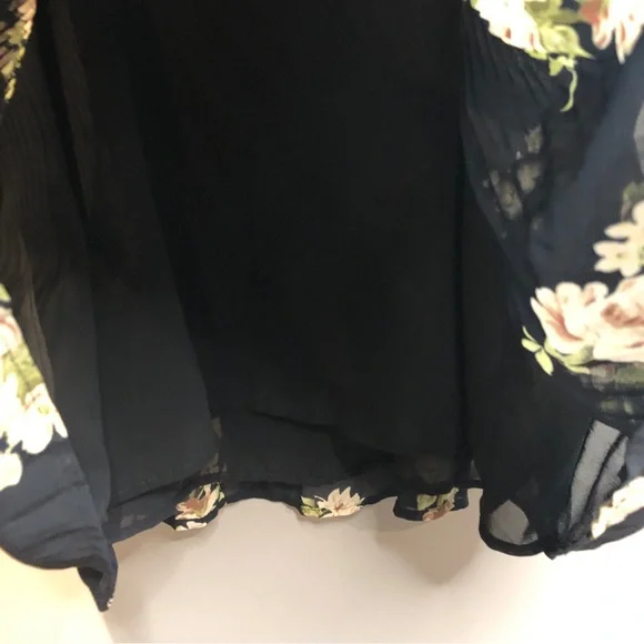 Abercrombie & Fitch Bohemian Floral Babydoll Accordion Pleated Flowy Tank Top - Picture 11 of 16